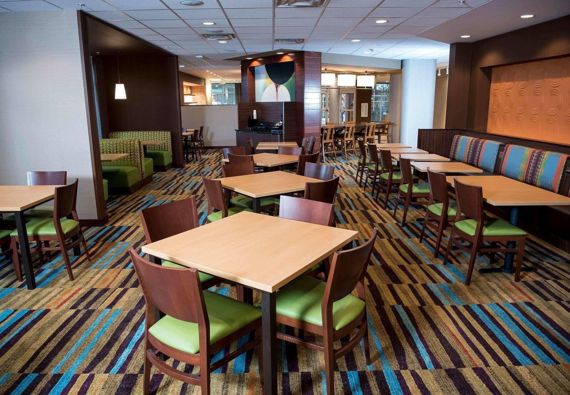 Fairfield Inn & Suites By Marriott Cincinnati Uptown/University Area Exteriör bild